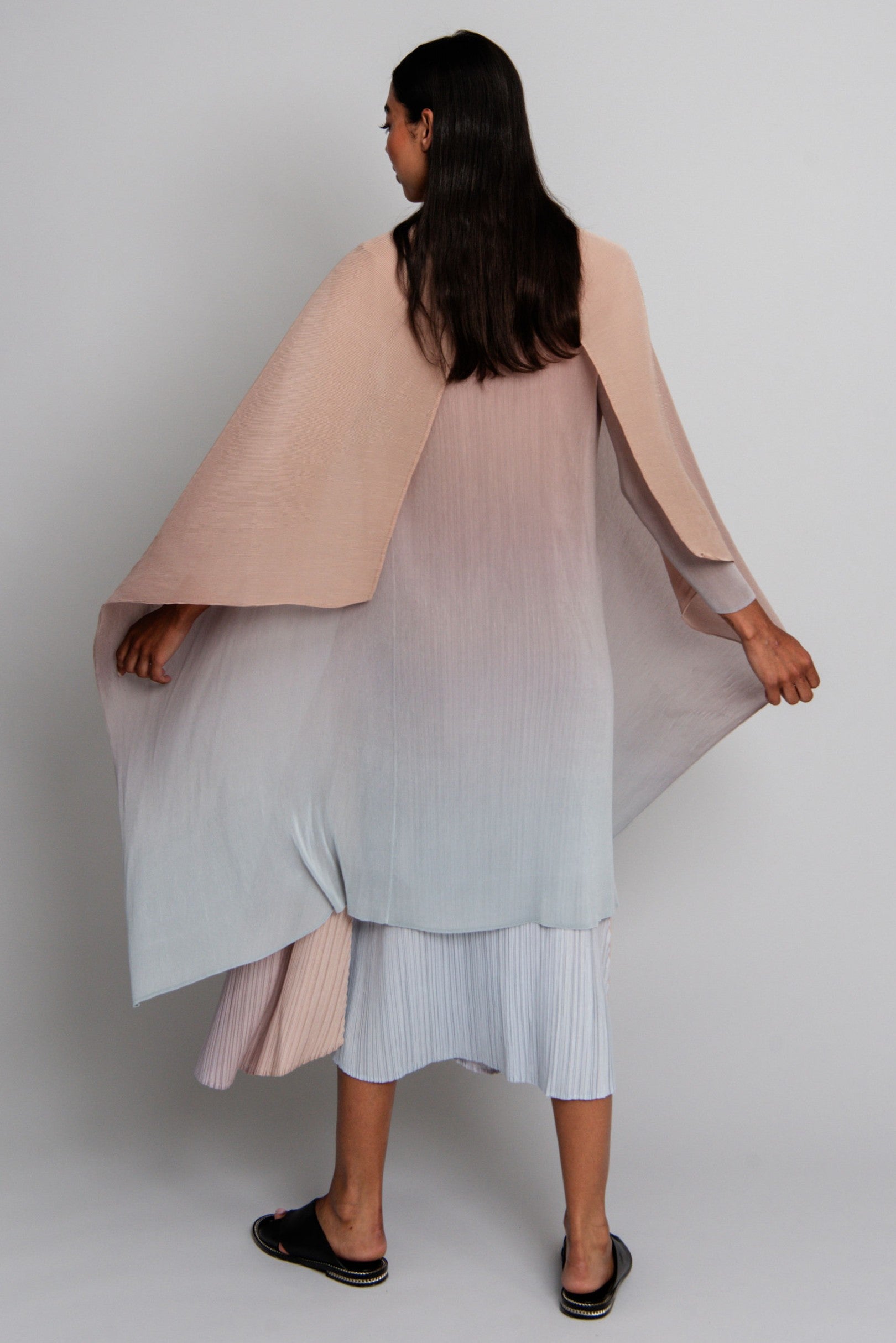 ALQUEMA Collare Coat - Moonstone to Arctic Ice - Magpie Style