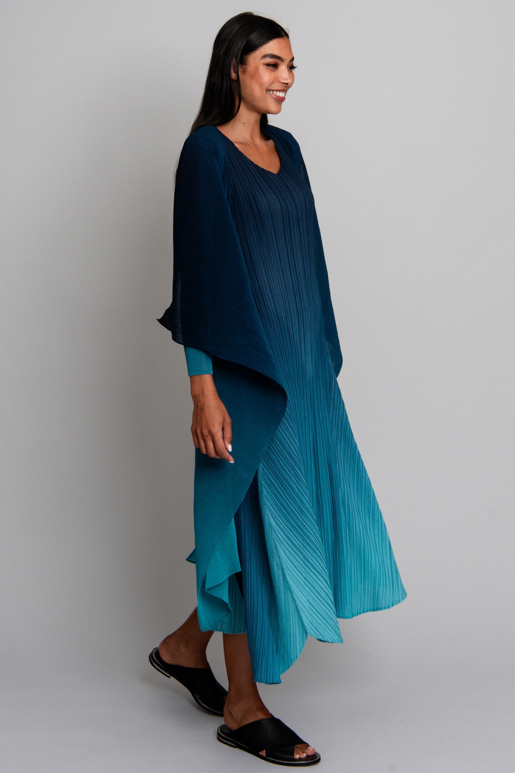 ALQUEMA Collare Coat - Twilight Blue to Peacock - Magpie Style