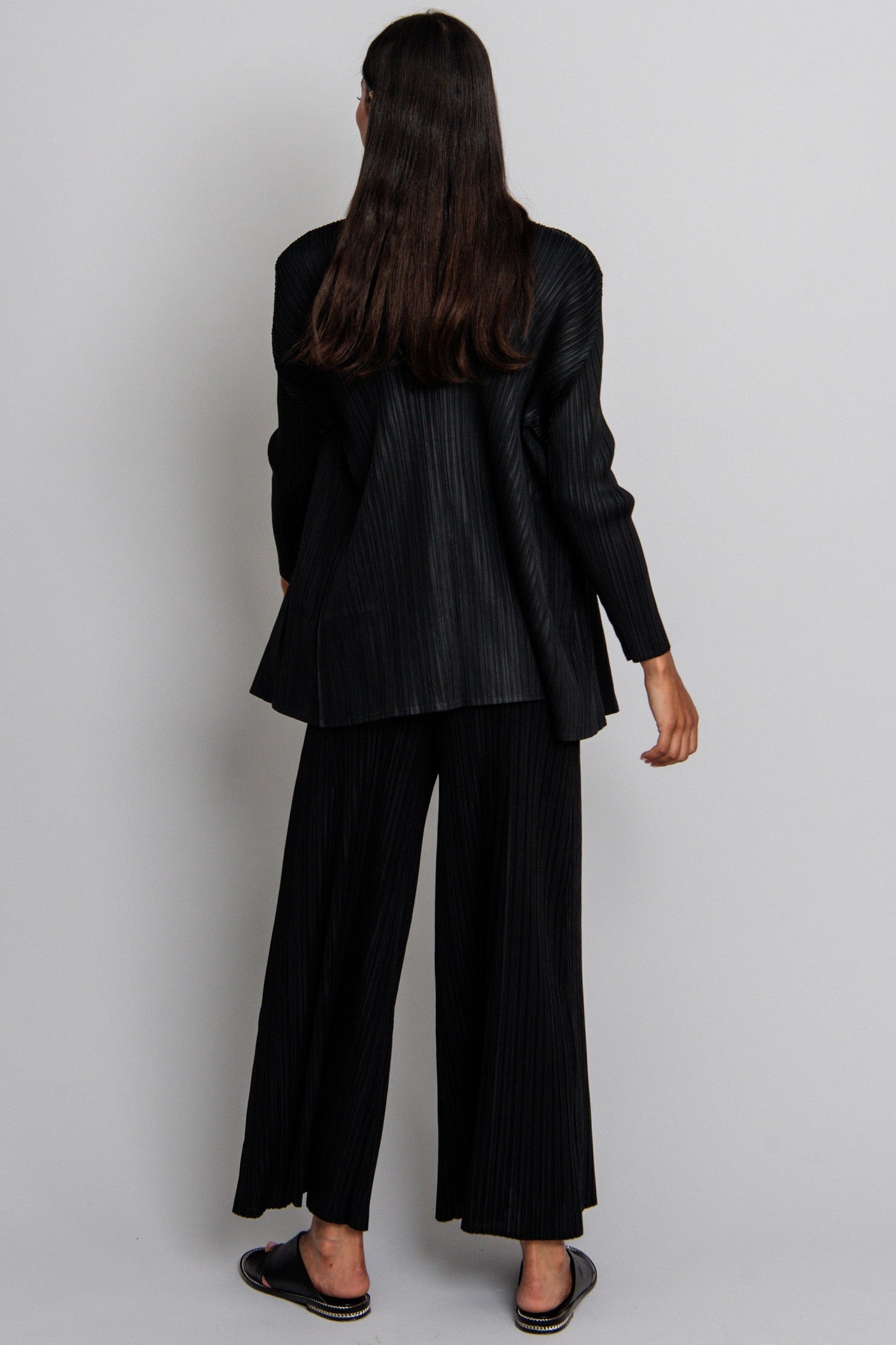 ALQUEMA Simply Pleat Cardigan - Black - Magpie Style