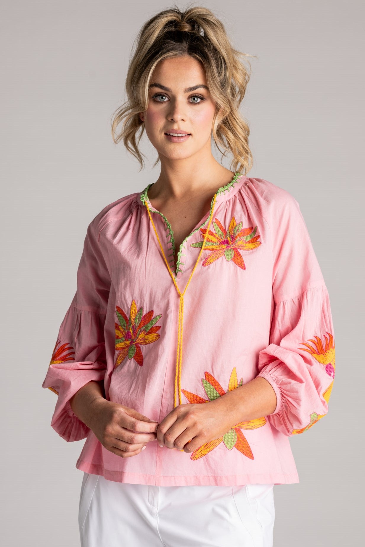 PLACE DU SOLEIL Rosa Blouse - Yellow Lilies - Magpie Style