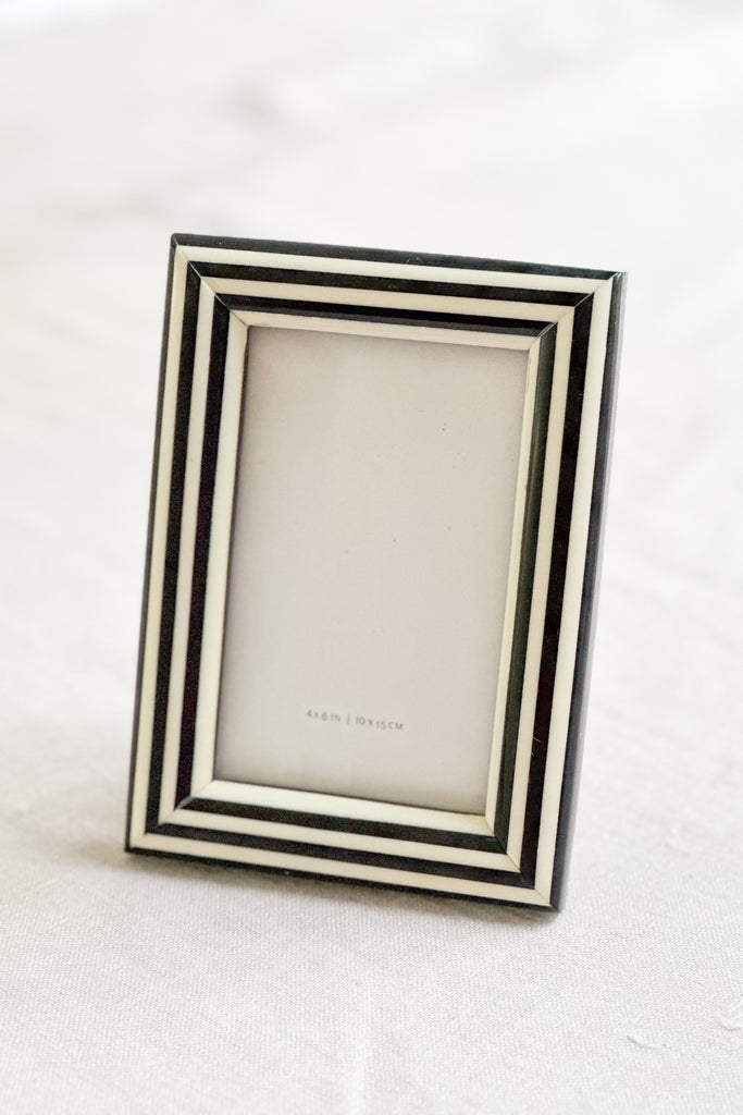 Black and Off-White Striped Resin Photo Frame 4x6 - Magpie Style