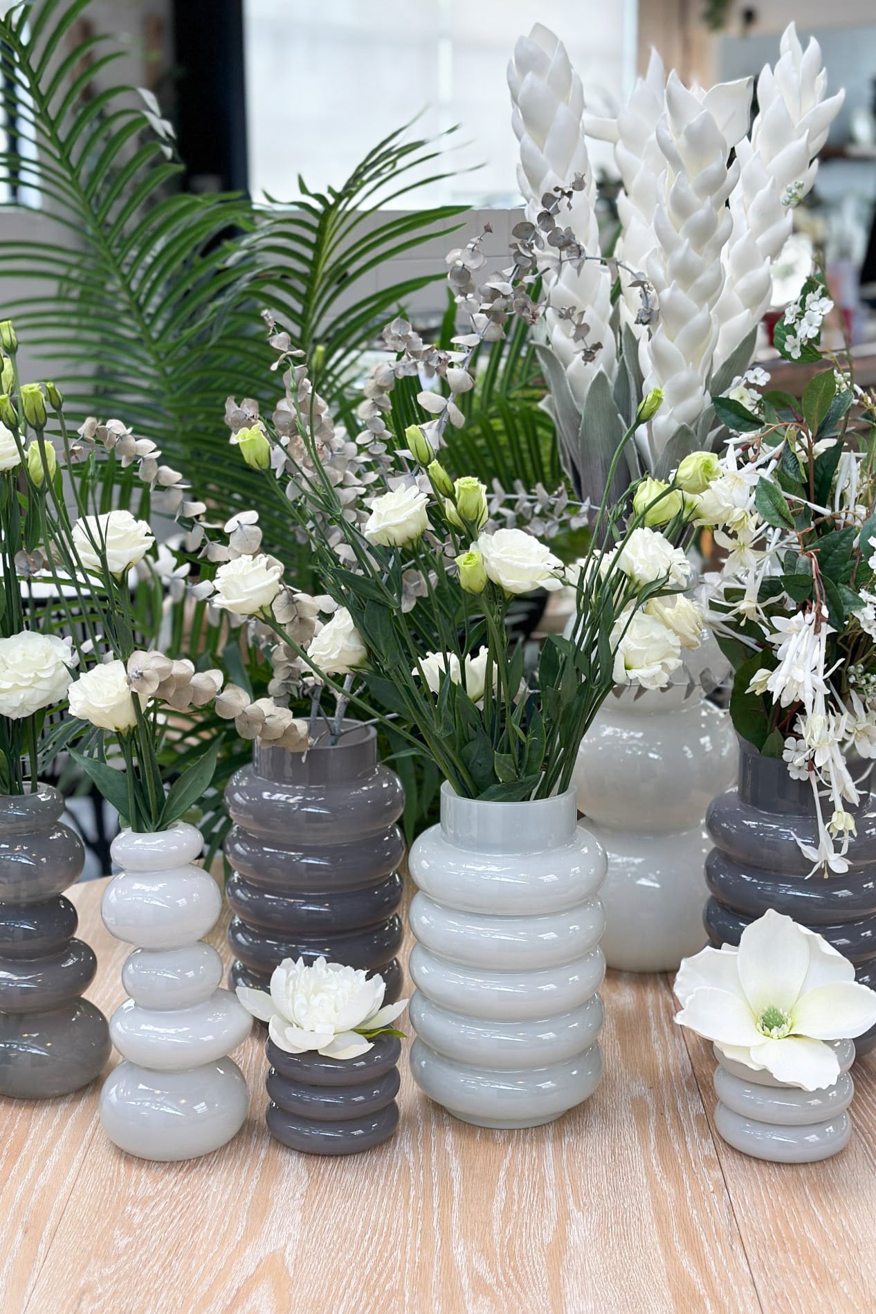 Loopy Vase - White - Magpie Style