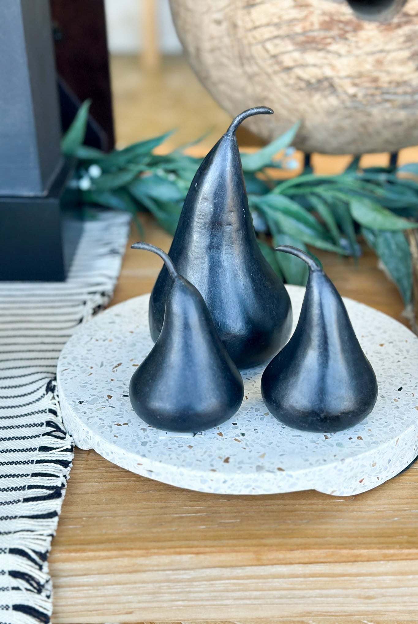 Small Hand Carved Marble Pear - Black - Magpie Style
