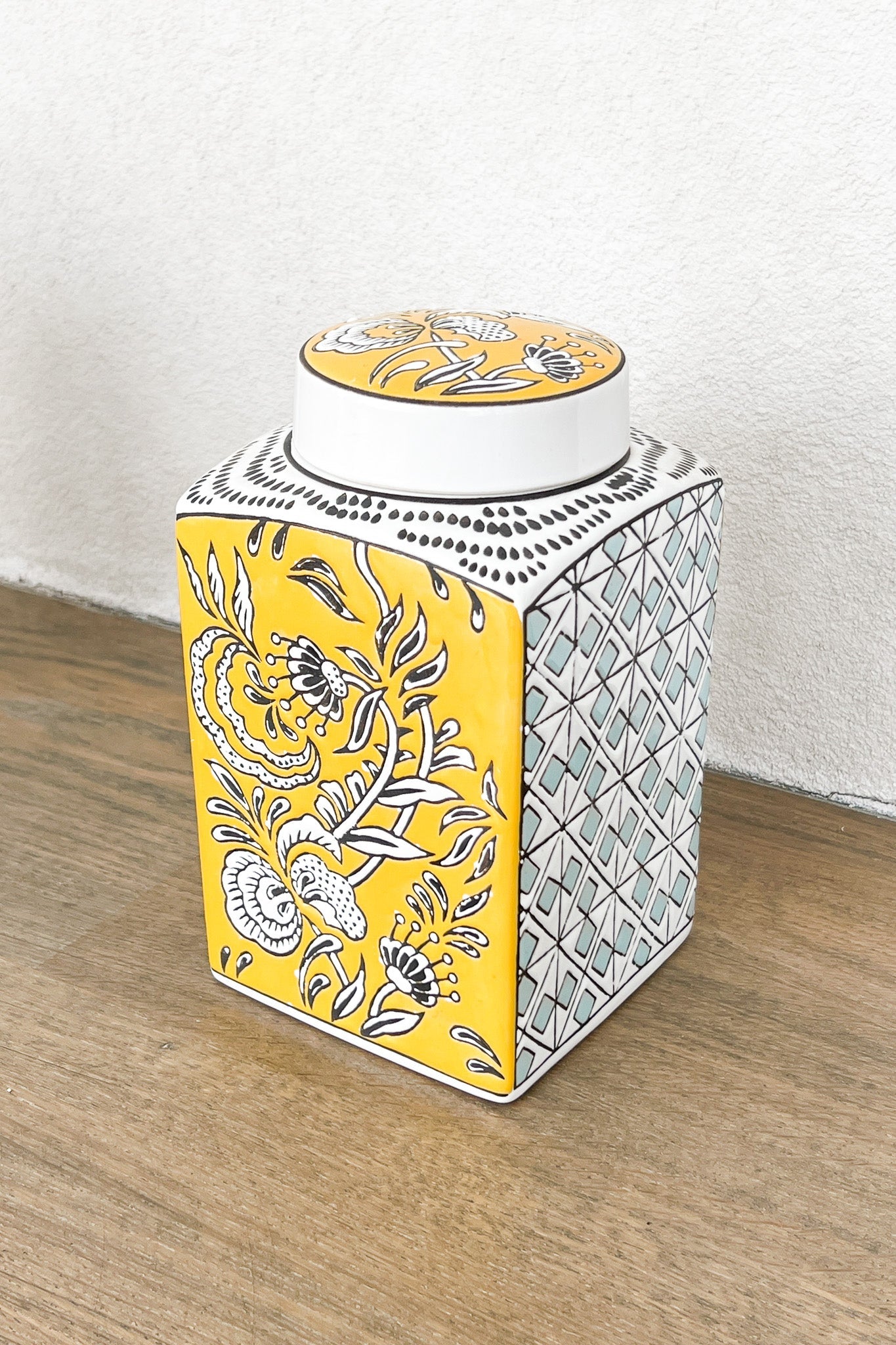 MAGPIE HOME Retro Floral Ginger Jars (Set of 2) - Magpie Home - [product type] - Magpie Style