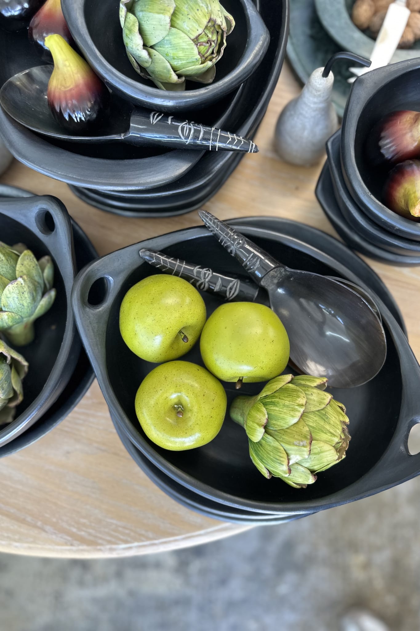 LA CHAMBA Oval Dish with Handles - Small - Magpie Style