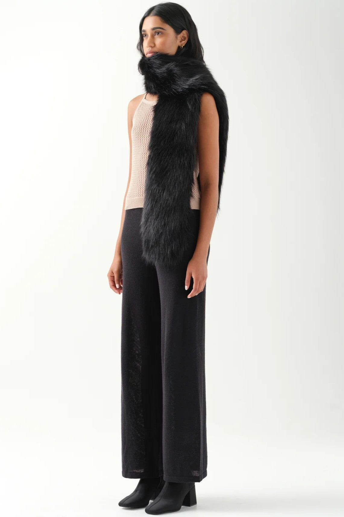 UNREAL FUR West End Scarf - Black - Magpie Style
