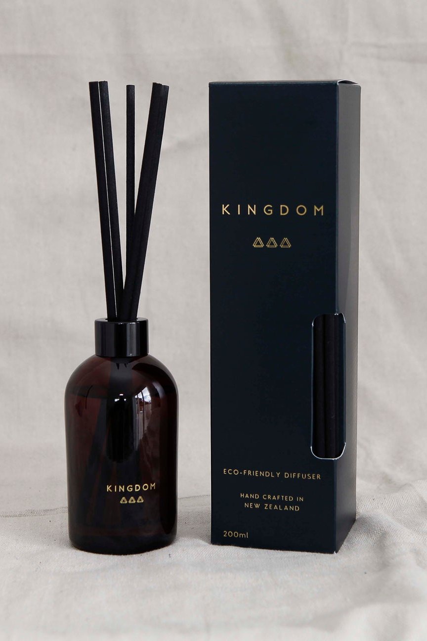 Kingdom Lemongrass & Lime Silk Fibre Diffuser 200ml lifestyle image 2