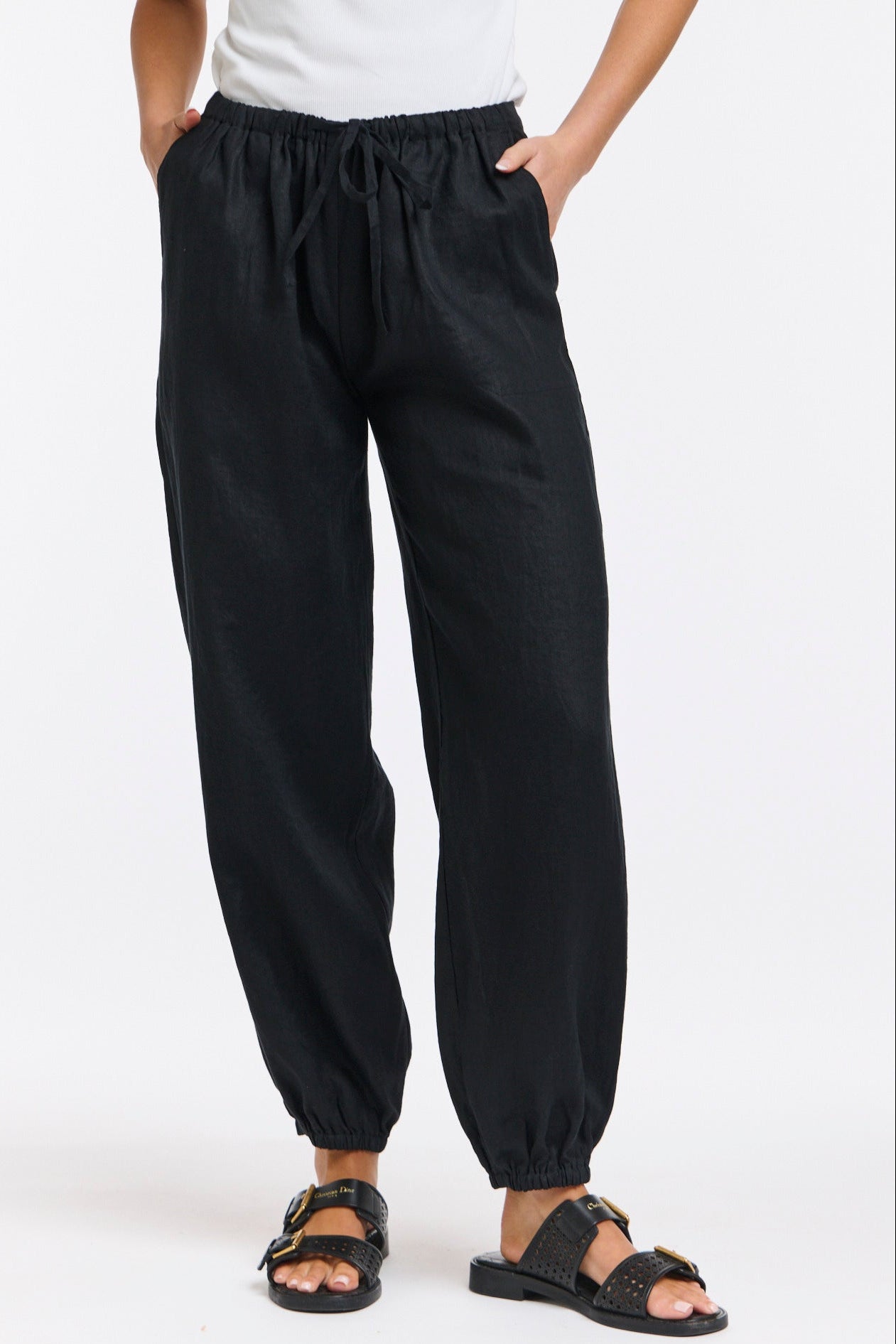 365 DAYS Leni Cuffed Linen Pants - Black, supplier photo 2