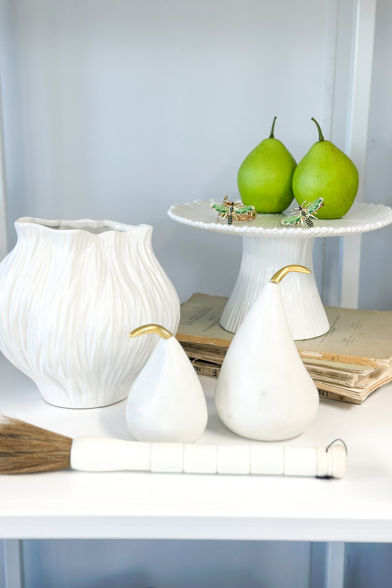 Modern Sculpted White Marble Pear (Gold Stem)- Medium - Magpie Style