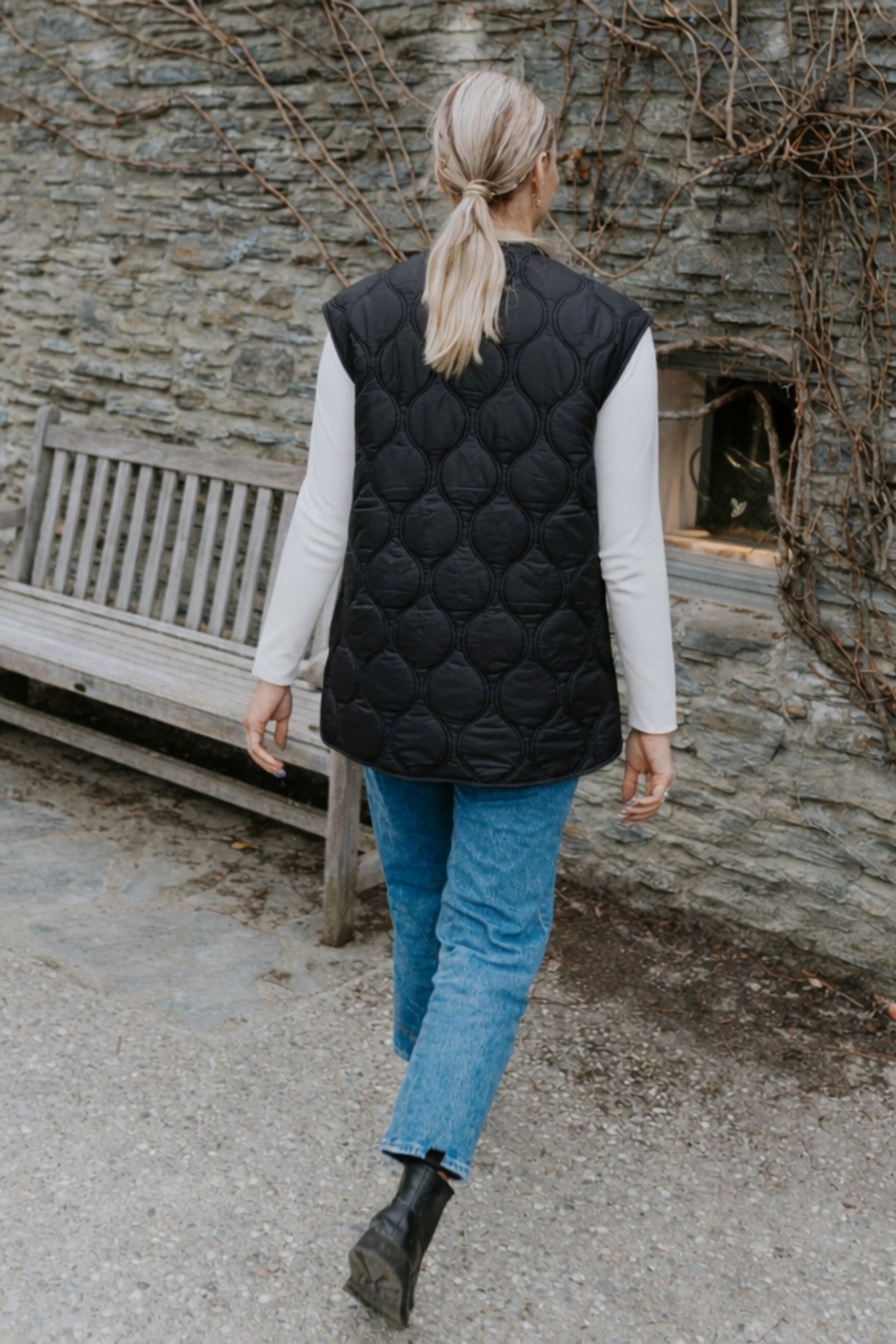 MOKE Neve Quilted Vest - Black - Magpie Style