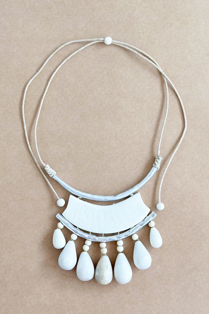 OOH LA LA Cairo Off-White/ Silver Necklace - Magpie Style